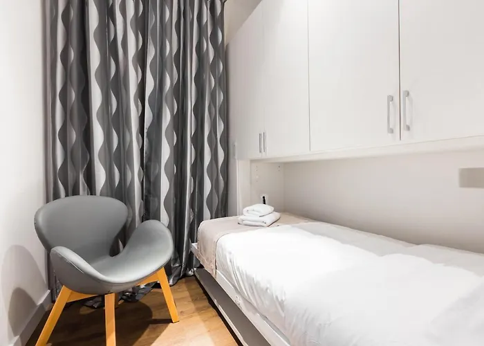 아파트 Canela Homes Marina *